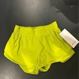 Lululemon Hotty Hot Low-Rise Lined Short 2.5"
